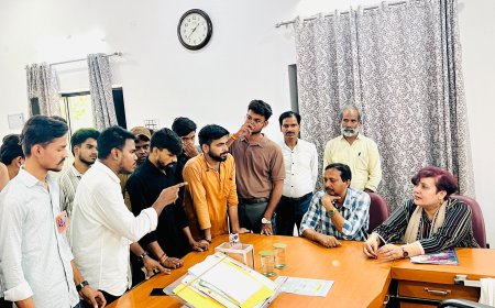 कॉलेज में अव्यवस्थाओं पर अभाविप का प्रदर्शन, 26 अगस्त तक सुधार की मांग