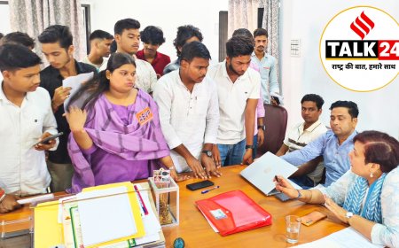 अभाविप का प्रदर्शन: पार्किंग में पक्षपात और बदहाली को लेकर बरेली कॉलेज में हंगामा,उप-प्राचार्य से नोंकझोक