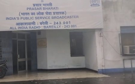 आकाशवाणी बरेली परिसर में जलभराव, प्रसारण हुआ बाधित