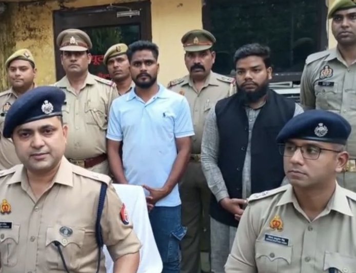 कॉल सेंटर की आड़ में डॉक्टर बनकर बेच रहे थे दवाएं, इंस्टाग्राम पर विज्ञापनों से फंसाते थे ग्राहक, बरेली में दो गिरफ्तार