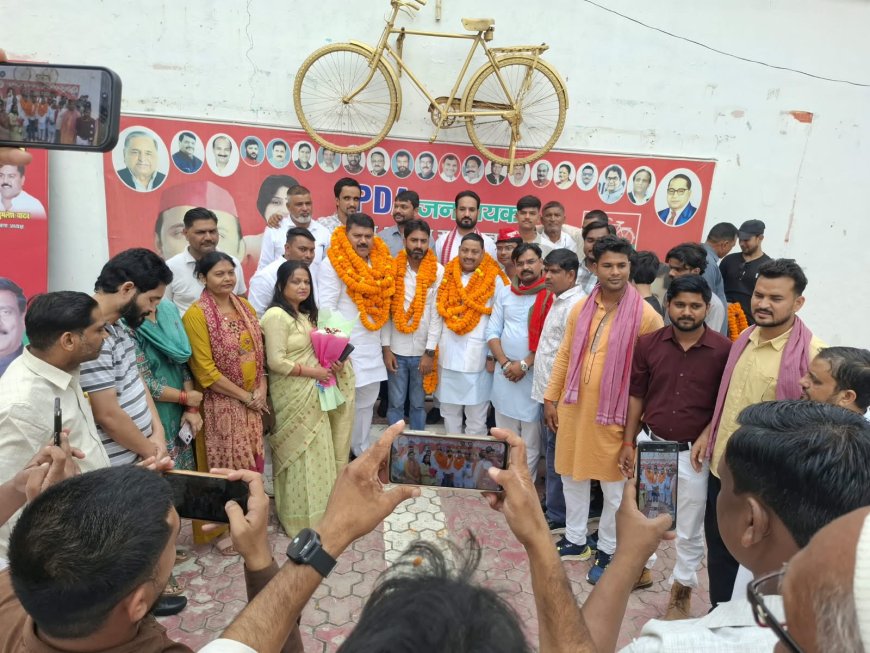 पूर्व सांसद धर्मेंद्र कश्यप की घर वापसी पर मुलायम सिंह यूथ ब्रिगेड ने किया जोरदार स्वागत